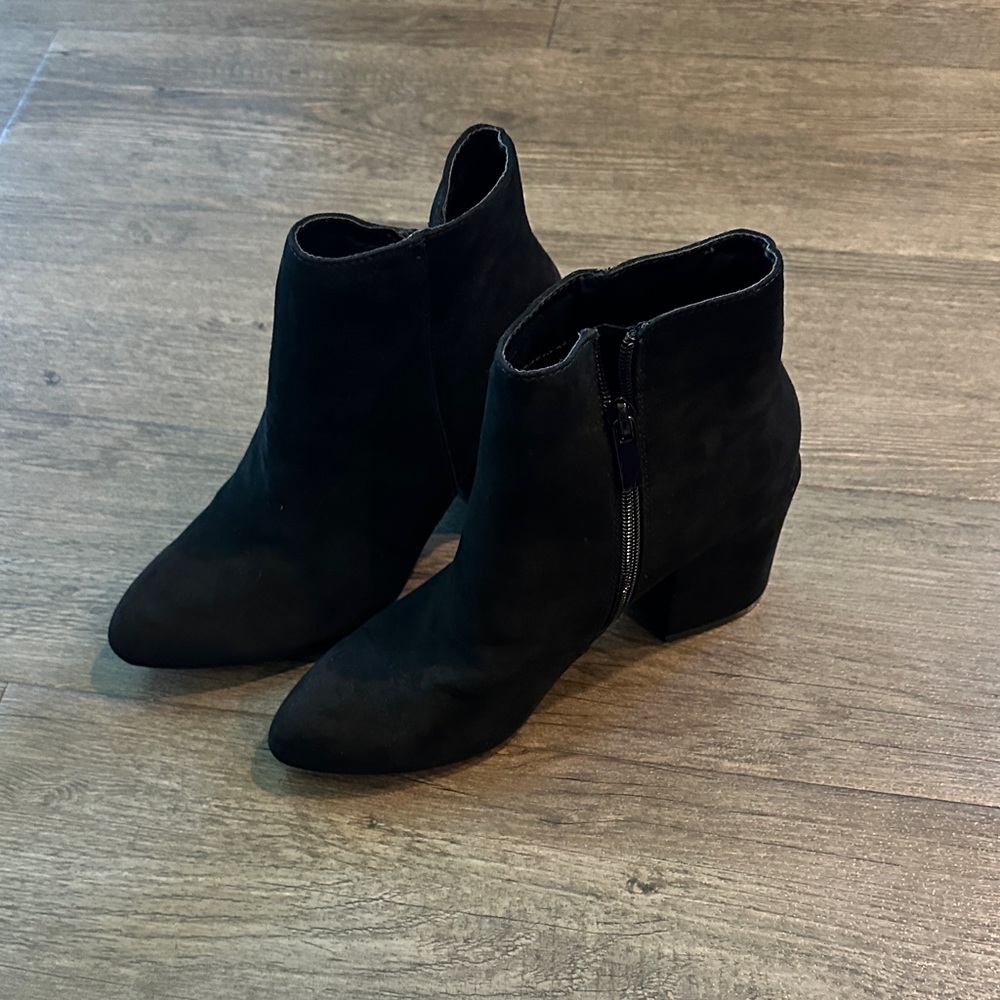 BAMBOO Black Ankle Booties